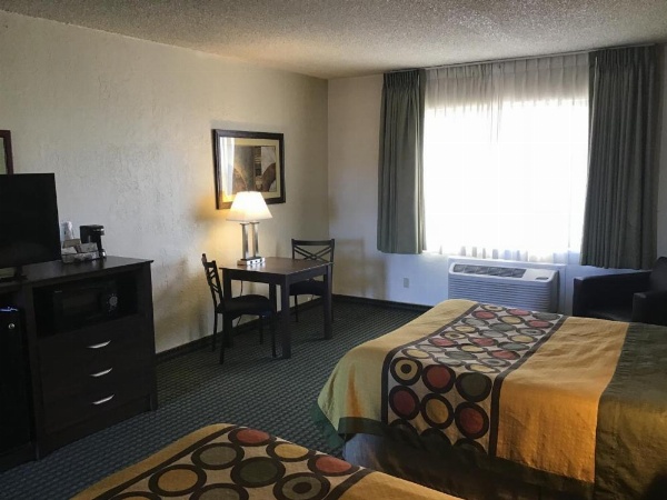 Super 8 by Wyndham Wendover image 29
